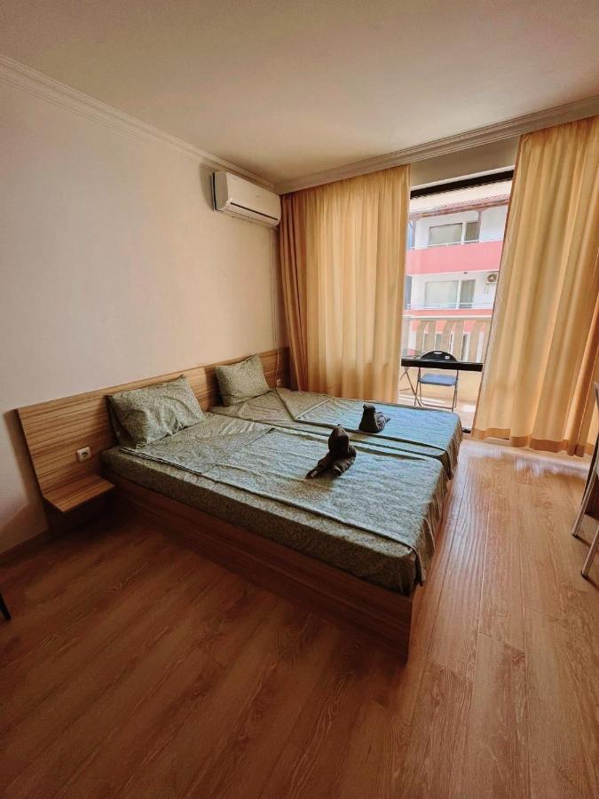 Lovely Studio Apartment On The Beach بورغاس المظهر الخارجي الصورة
