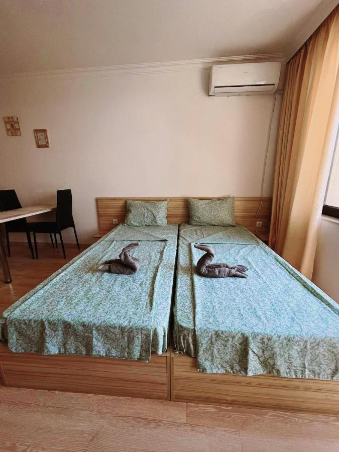 Lovely Studio Apartment On The Beach بورغاس المظهر الخارجي الصورة